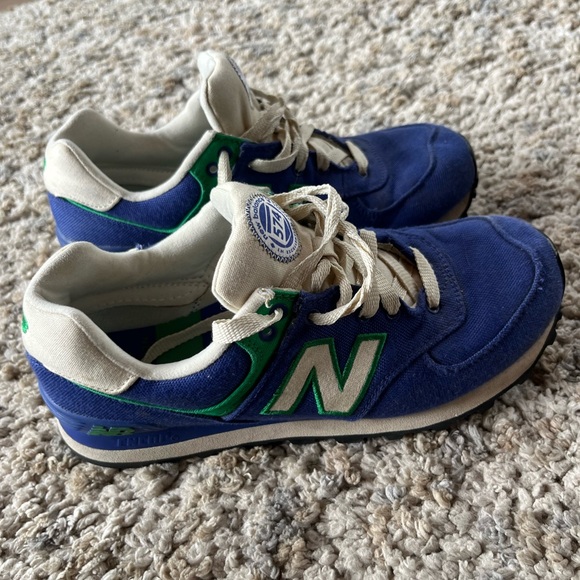 New Balance Women’s Sneakers in Blue and Green - Picture 2 of 6
